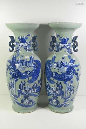 Paire de vases en porcelaine de Chine, XXème (Ht 6…