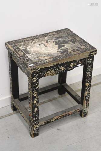 Table d'appoint asiatique (à restaurer) ht 48 x 40…