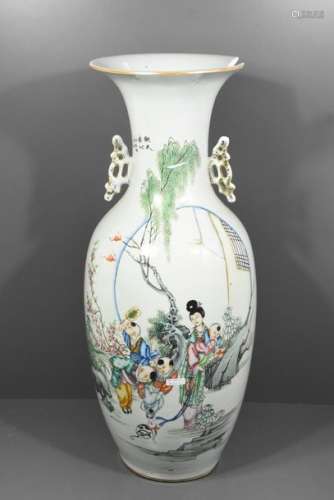 Vase en porcelaine de Chine cassé (Ht 58cm)