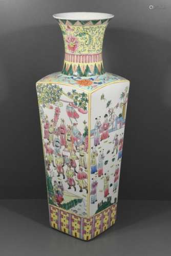 Vase en porcelaine de Chine carré (ht 58cm)