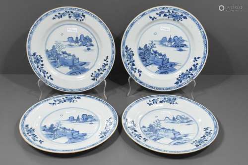 Quatre assiettes en porcelaine de Chine 18ème