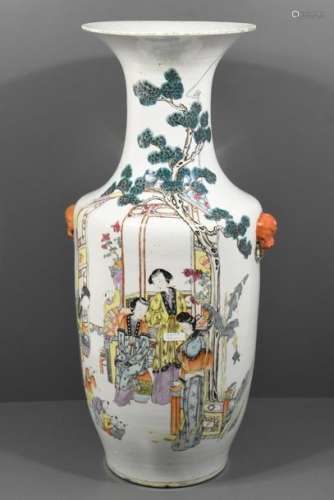 Vase en porcelaine de Chine à décor de jeunes femm…