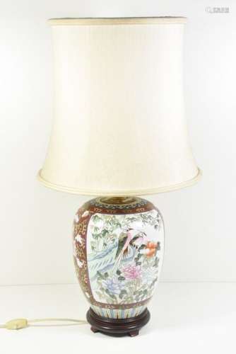 Lampe en porcelaine de Chine (Ht totale 75cm)
