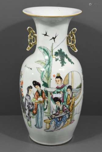 Vase en porcelaine de Chine à double décor (HT.42,…