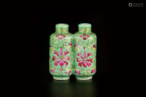 FAMILLE ROSE DOUBLE LINKED SNUFF BOTTLE