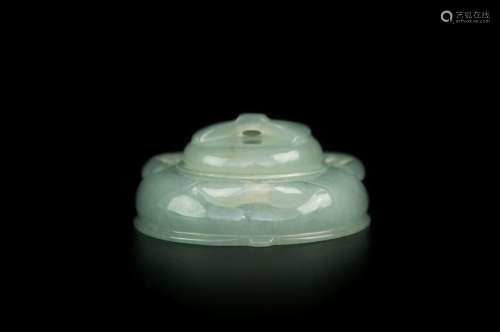 A JADE THREE EARS COVERED BOX