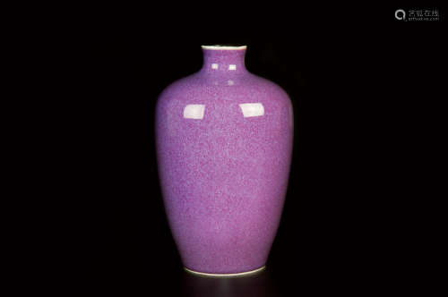 A PURPLE GLAZED MEIPING VASE