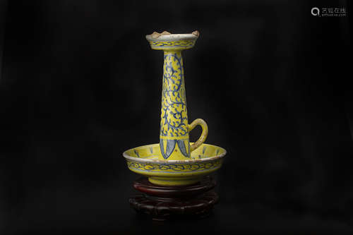 A BLUE AND YELLOW PORCELAIN CANDLE HOLDER