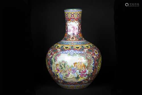 A Chinese Famille-Rose Porcelain Vase