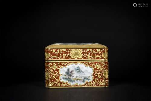 A Chinese Red Glazed Famille-Rose Porcelain Square Box with Cover