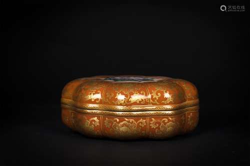 A Chinese Golden and Red Glazed Round Box with Cover