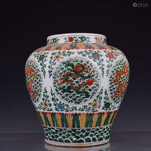 A Chinese Wu-Cai Glazed Porcelain Jar