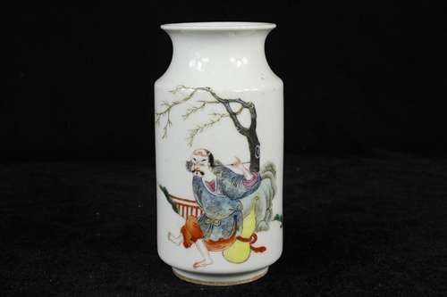 A Chinese Famille-Rose Porcelain Vase