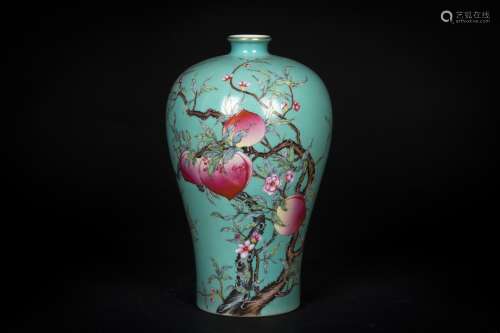 A Chinese Turquoise-Green  Glazed Famille-Rose Porcelain Vase