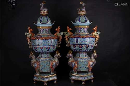 A Pair of Chinese Famille-Rose Porcelain Vases