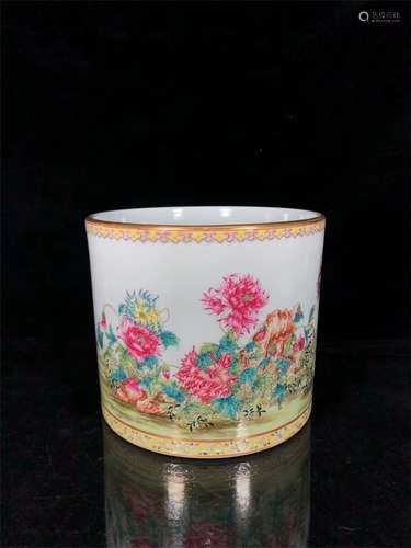 A Chinese Famille-Rose Porcelain Brush Pot