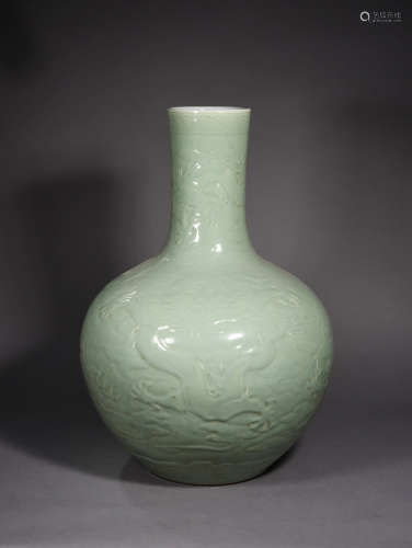 A  PINK  GREEN  GLAZE  CELESTIAL  BOTTLE  WITH  CLOUD  AND  DRAGON   PATTERNS  IN QING QIANLONG  PERIOD