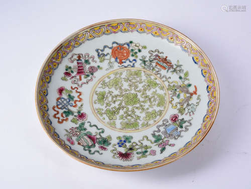 A FAMILLE ROSE PLATE, 19TH CENTURY