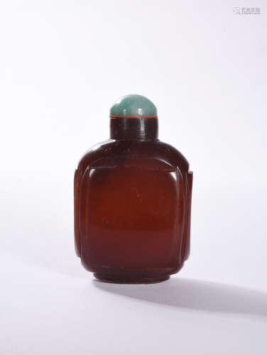 A  MATERIAL  PLAIN  FACE SNUFF  BOTTLE  IN  QING  DYNASTY