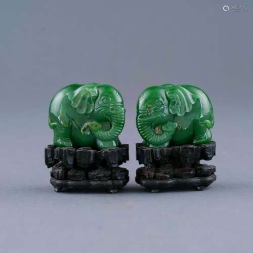 PAIR GREEN JADE ELEPHANT EFIGIES ON STANDS