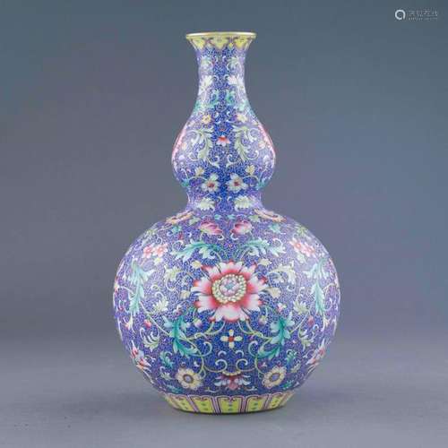 QIANLONG MILLE FLEUR DOUBLE GOURD VASE