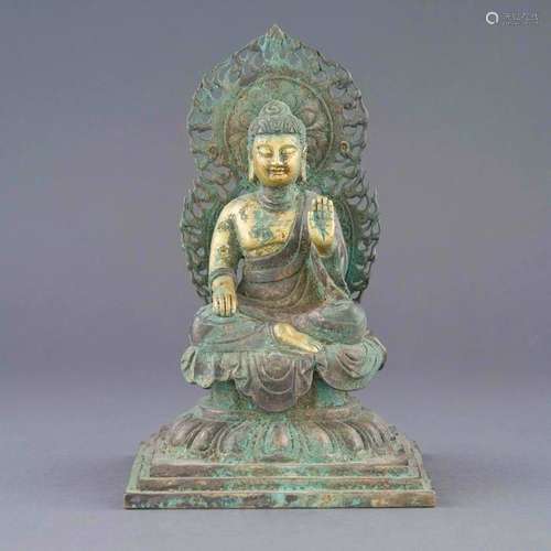 TANG GILT SILVER BUDDHA WITH AUREOLE