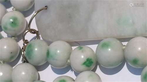 ANTIQUE CHINESE NATURAL JADE NECKLACE