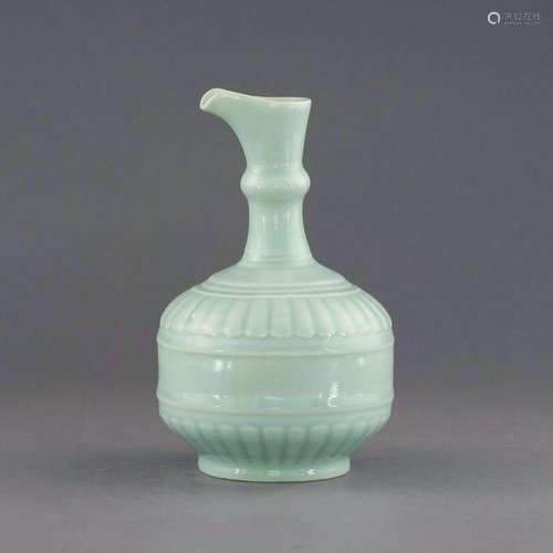 YONGZHENG DOUQING LOBED BODY WINE POT