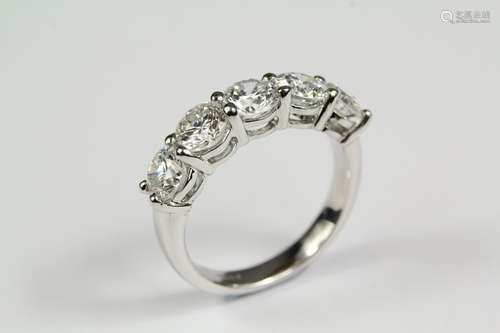 18ct white gold and diamond ring, the five stone ring set with approx 2