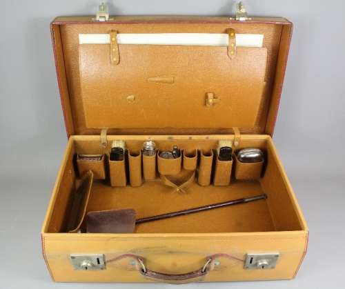 A vintage grooming case