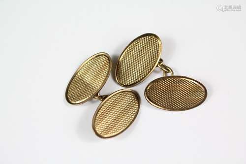 A Pair of 9ct Gold Cufflinks, approx 4