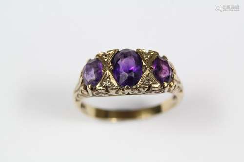 9ct yellow gold and amethyst ring