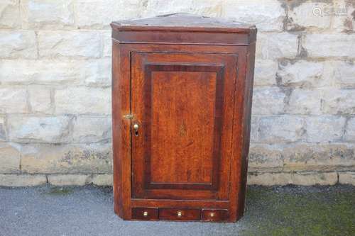 Antique Mahogany Corner Cupboard; having two inner shelves, the cupboard opens to the left, approx 61 x 34 x 101 cms