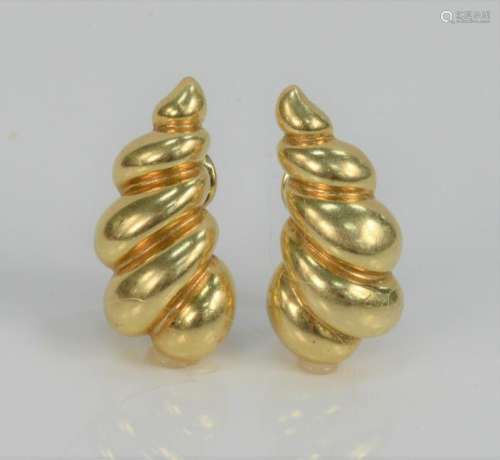 Pair of 18 Karat Gold Earrings, in form of sea shells