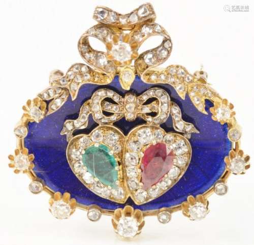 14 Karat Oval Sweetheart Brooch, brooch has a royal