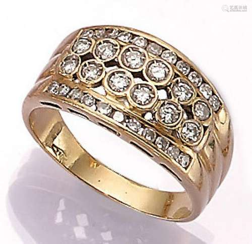 18 kt gold ring with brilliants