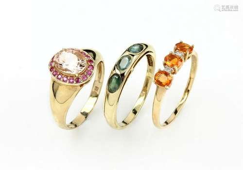 Lot 3 rings with coloured stones