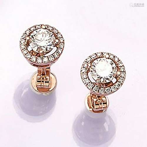 Pair of 18 kt gold earrings with brilliants