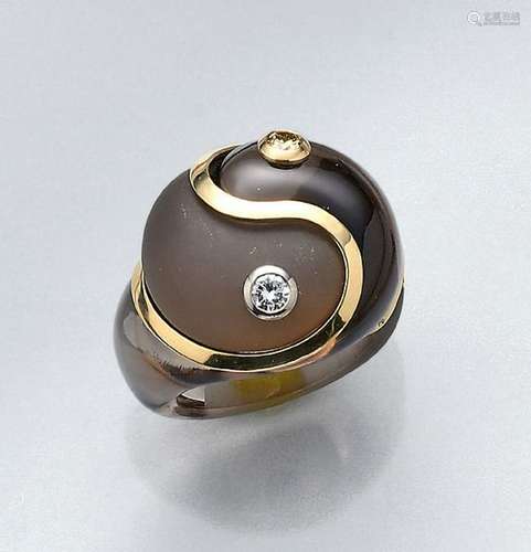 Extraordinary ring 'Ying Yang' made of smoky quartz