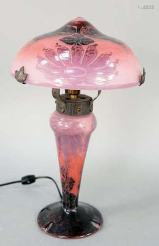 La Verre Francais Art Glass Lamp, cameo dahlia flower