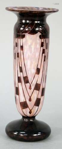 Charder La Verre Francais Art Glass Cameo Vase,