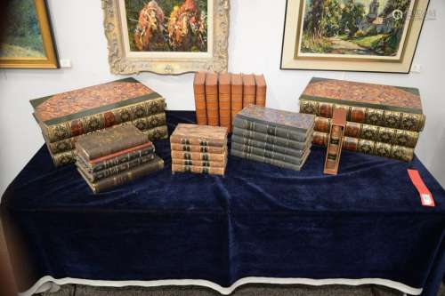 Group of Books, to include six volumes IL Vaticano