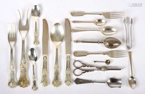 A set of Italian silver plated cutlery, consisting of twelve teaspoons, knives, spoons and forks,