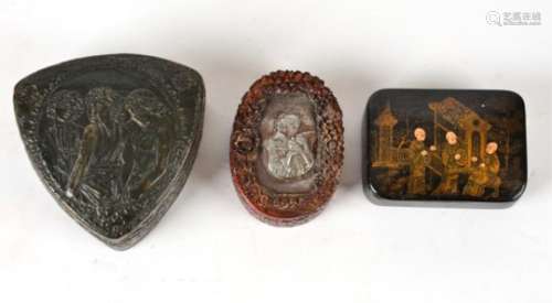 A black lacquered snuff box, with decoration of Oriental figures, in the Chinoiserie taste, 7.
