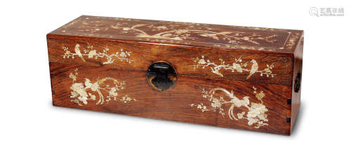 十八世纪 黄花梨螺钿花鸟画箱