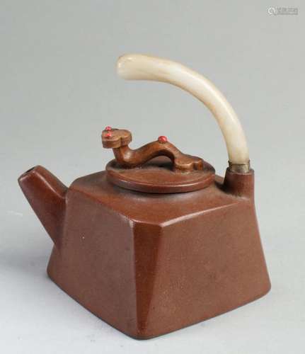 Chinese Zisha Teapot