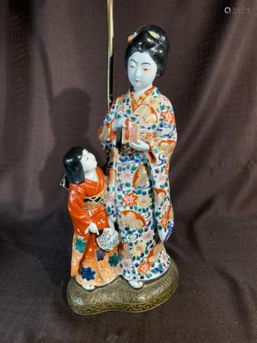 Japanese Kutani Porcelain Geisha Lamp
