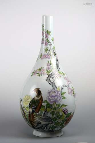 Chinese Famille Rose Long Neck Vase - Pheasant Bird