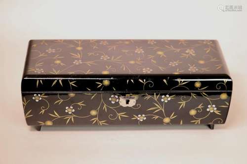 Japanese Lacquered Wood Cosmestic Music Box