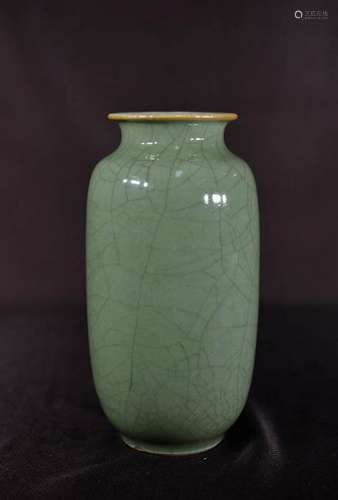 Chinese Green Crackle Glazed Lantern Vase